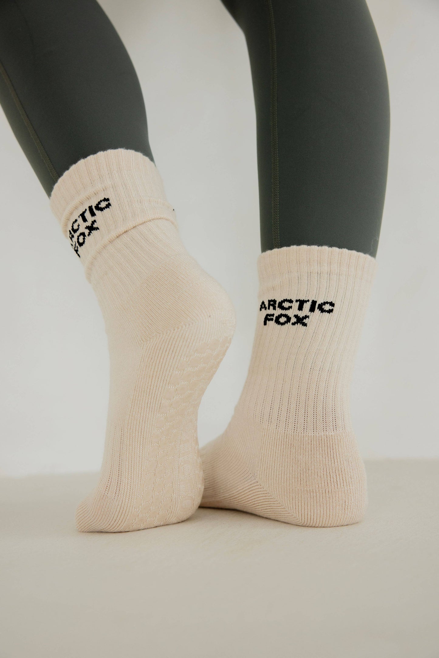 Arctic Fox & Co - Pilates Grip Socks - 100% Bamboo - Off White