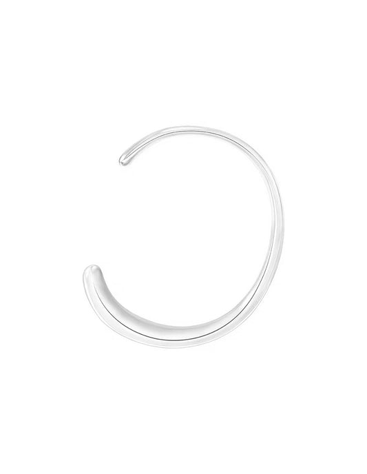 Nordic Muse -  Silver Bold Fluid Bangle