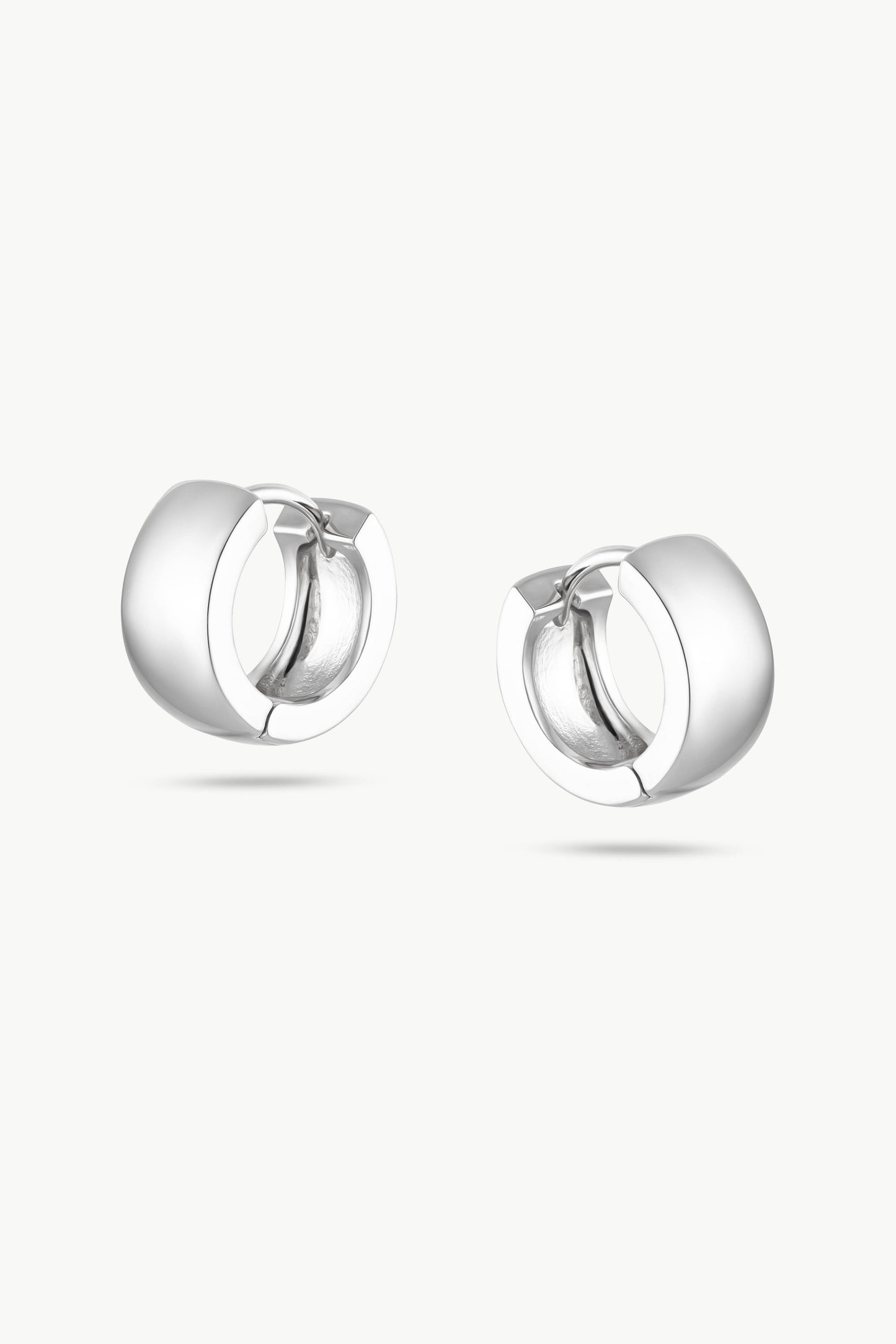 Arctic Fox & Co - ZOE - Easy Everyday Hoop Earrings Silver