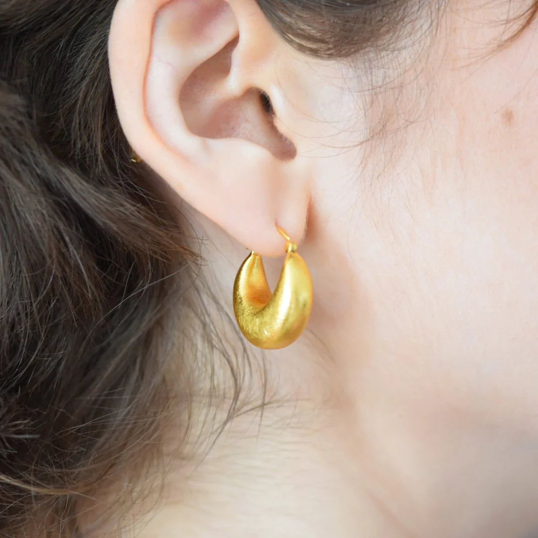 Gem Bazaar Cashew Earrings in Brushed Gold