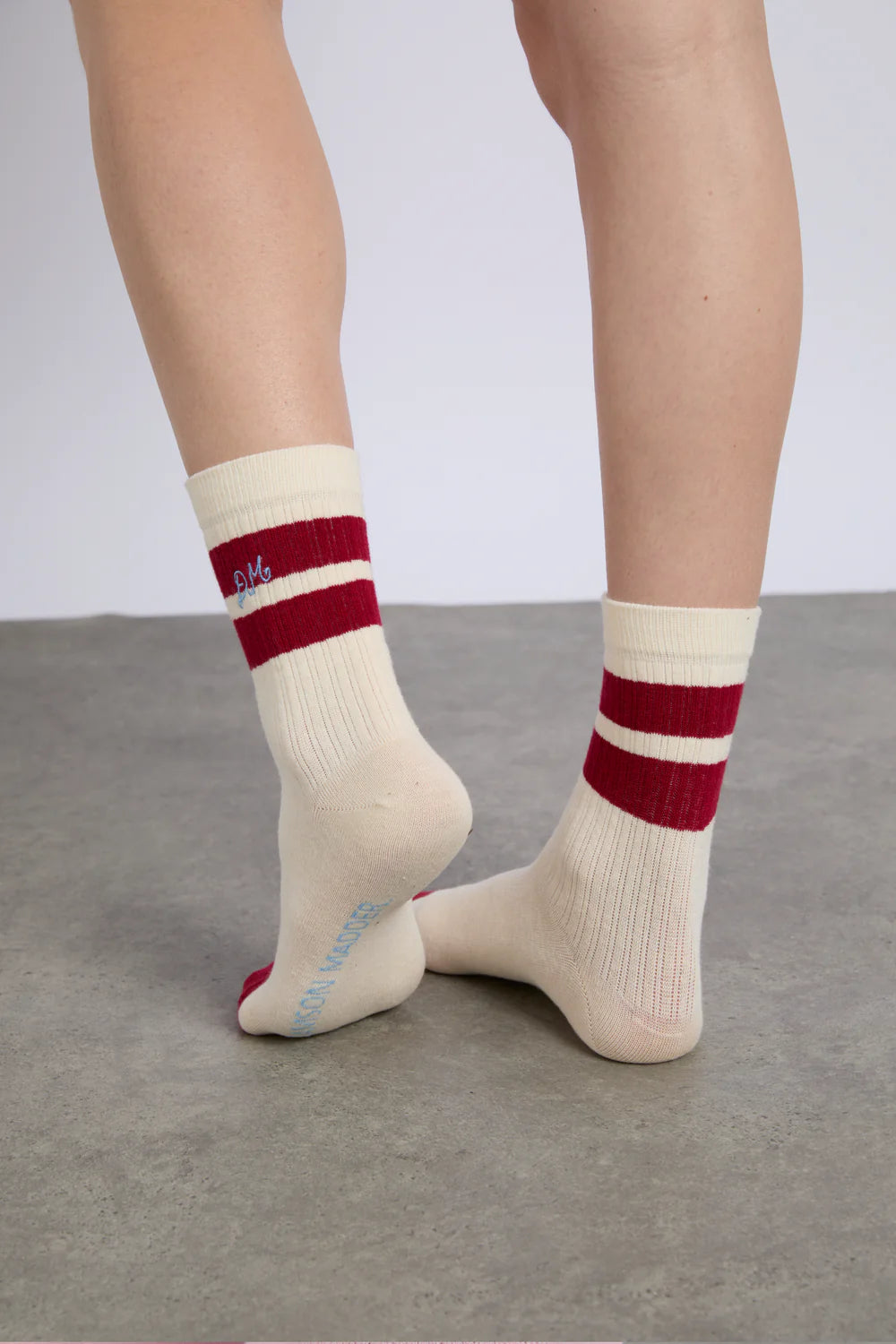 Damson Madder Sporty Calf Length Socks - Cream/Red Stripe