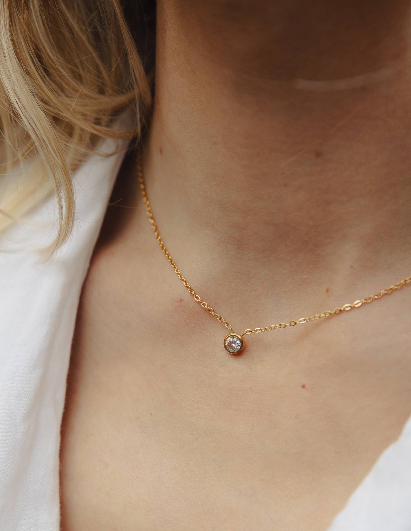 Nordic Muse - Gold Dainty Stone Necklace